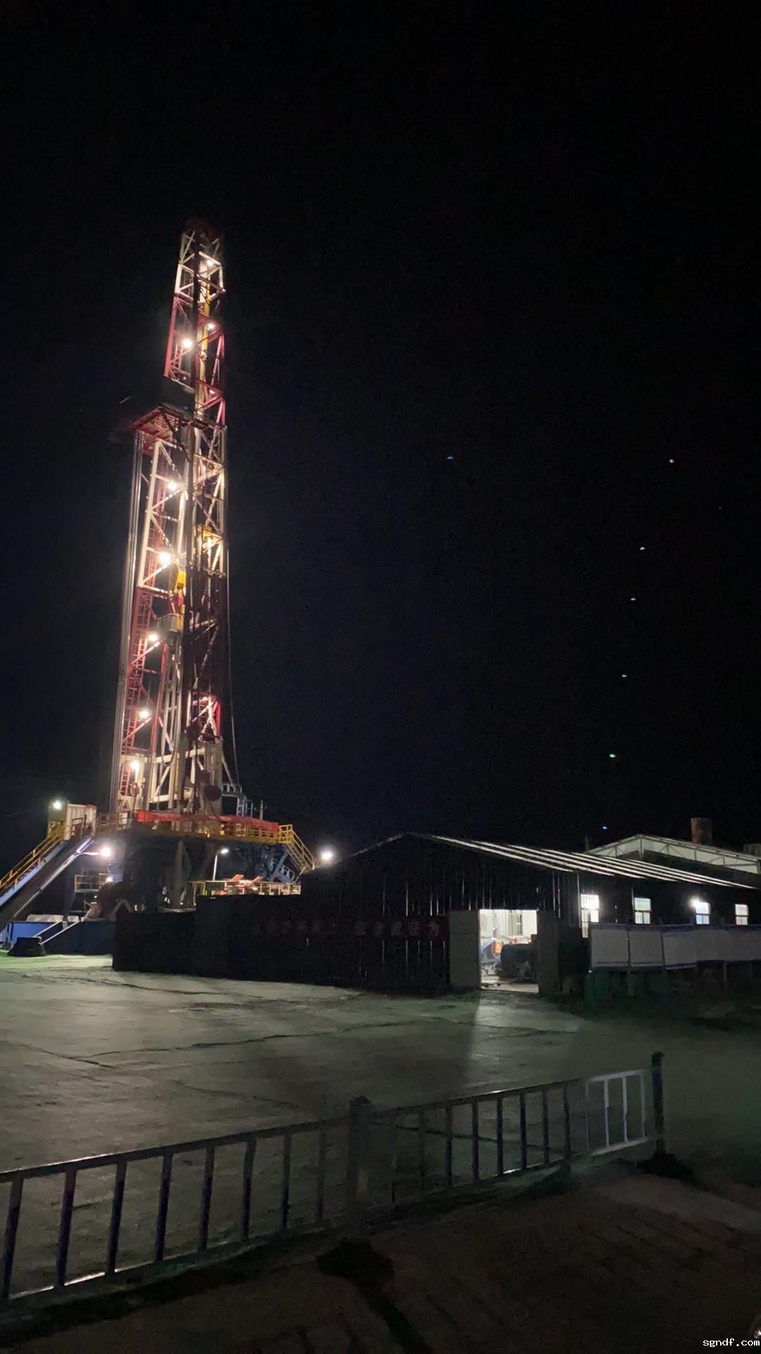 夜钻.jpg