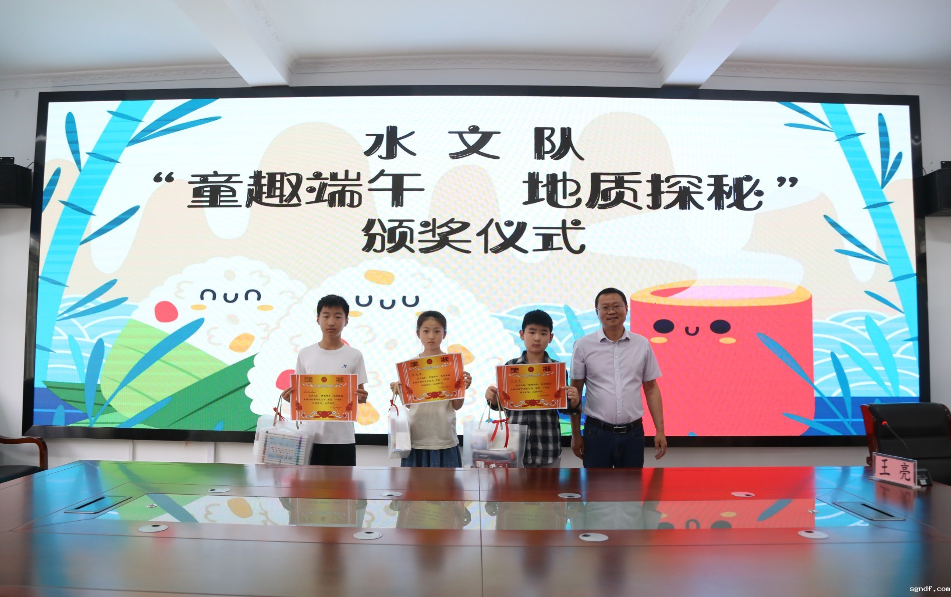 IMG_3005.jpg IMG_3005.jpg