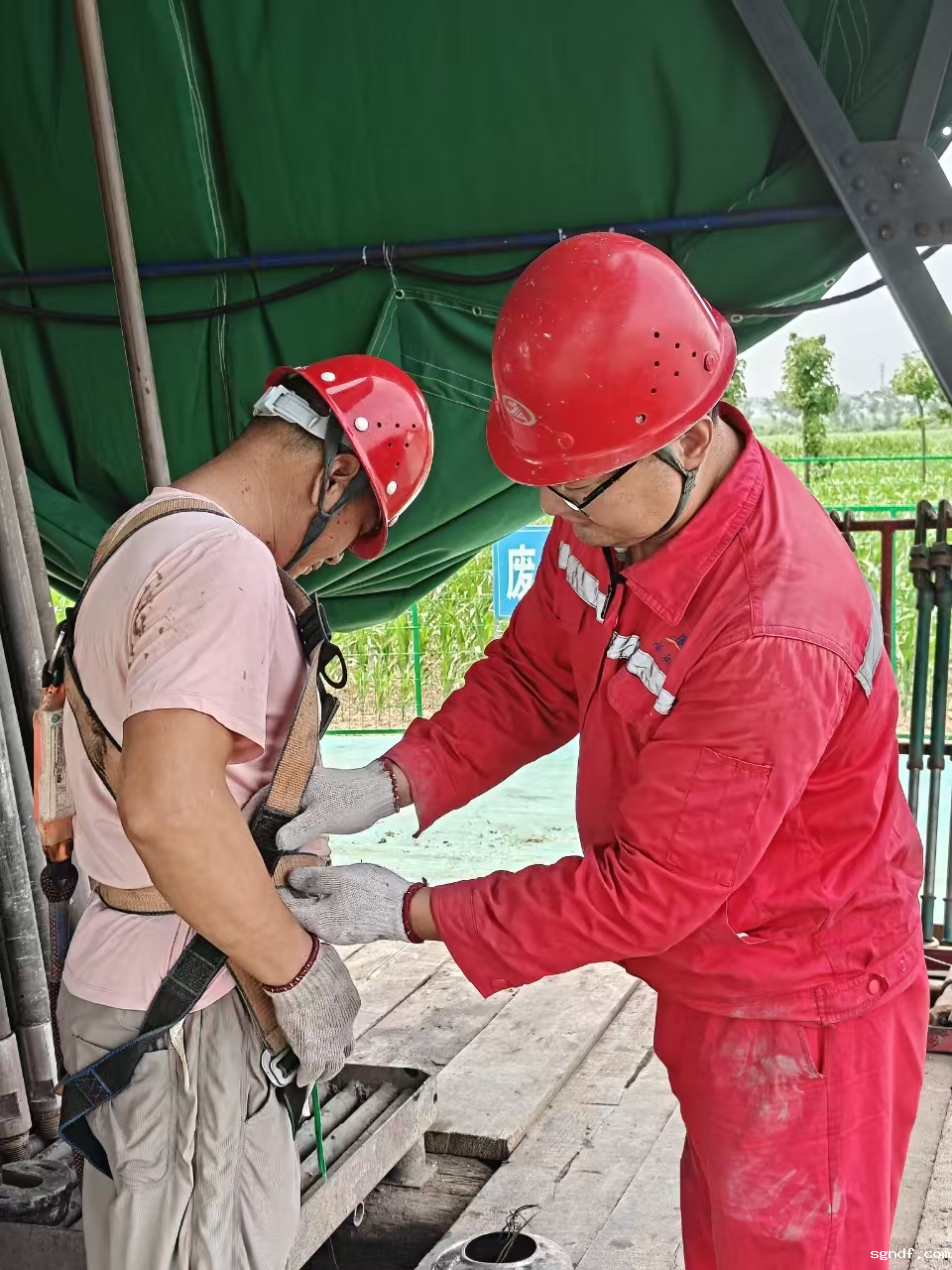 4561616.png 4561616.png