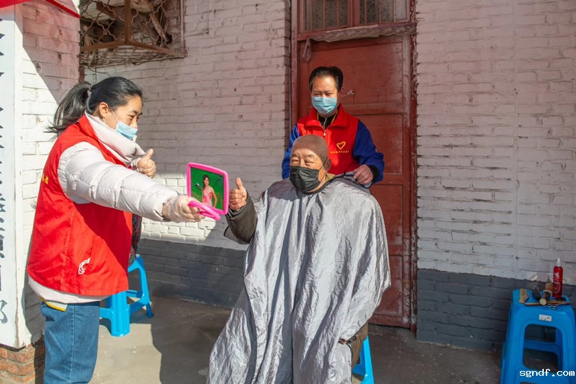 爱心理发 (2).jpg